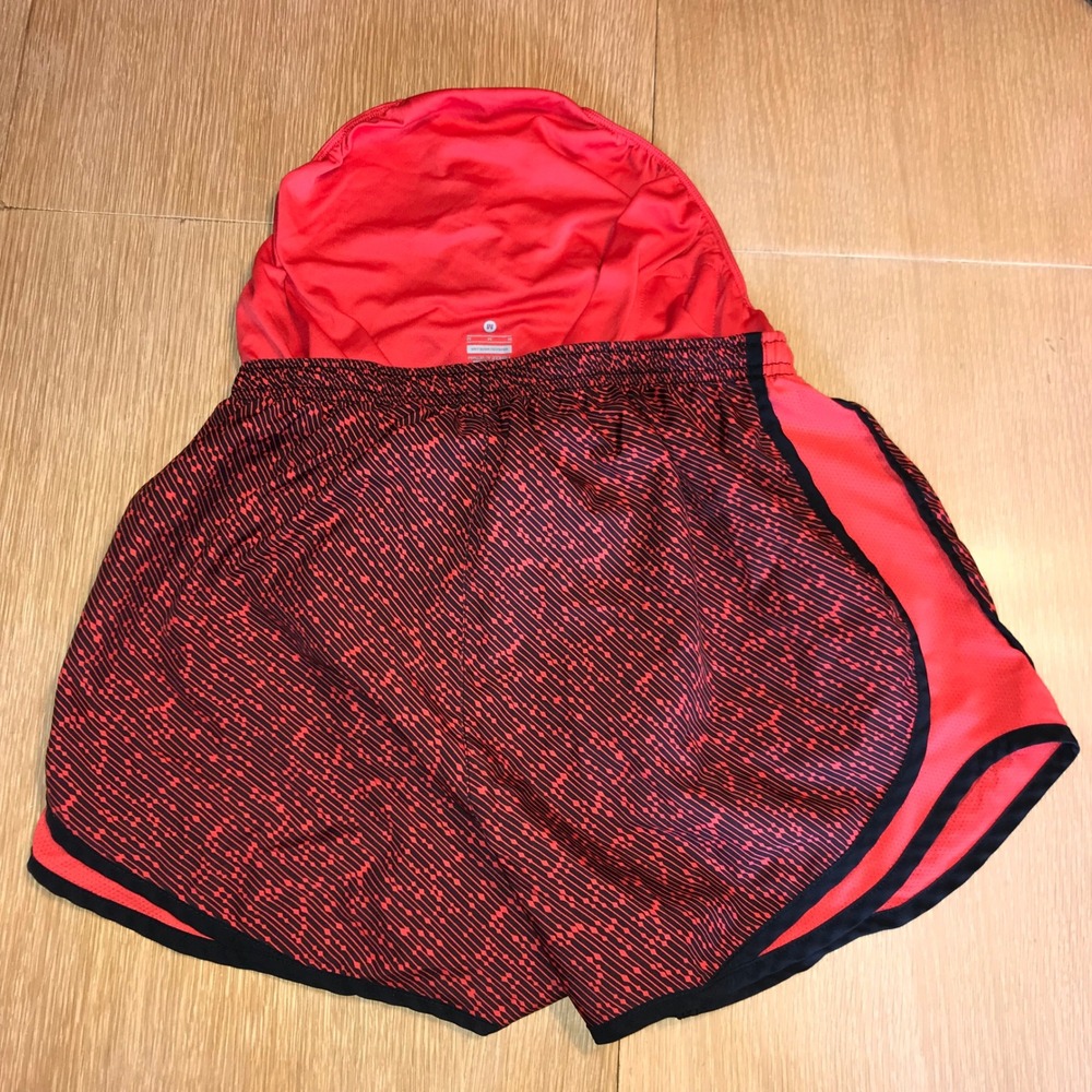 Nike Dri-FIT Running Shorts‎ Womens Medium Red Pattern Athletic Gym Walking - Picture 4 of 8